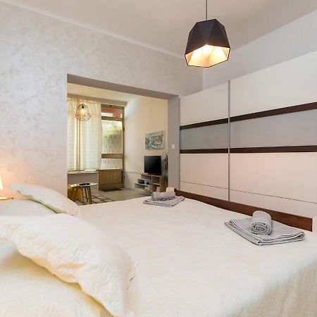 Design Apartment Novigrad Istria Esterno foto