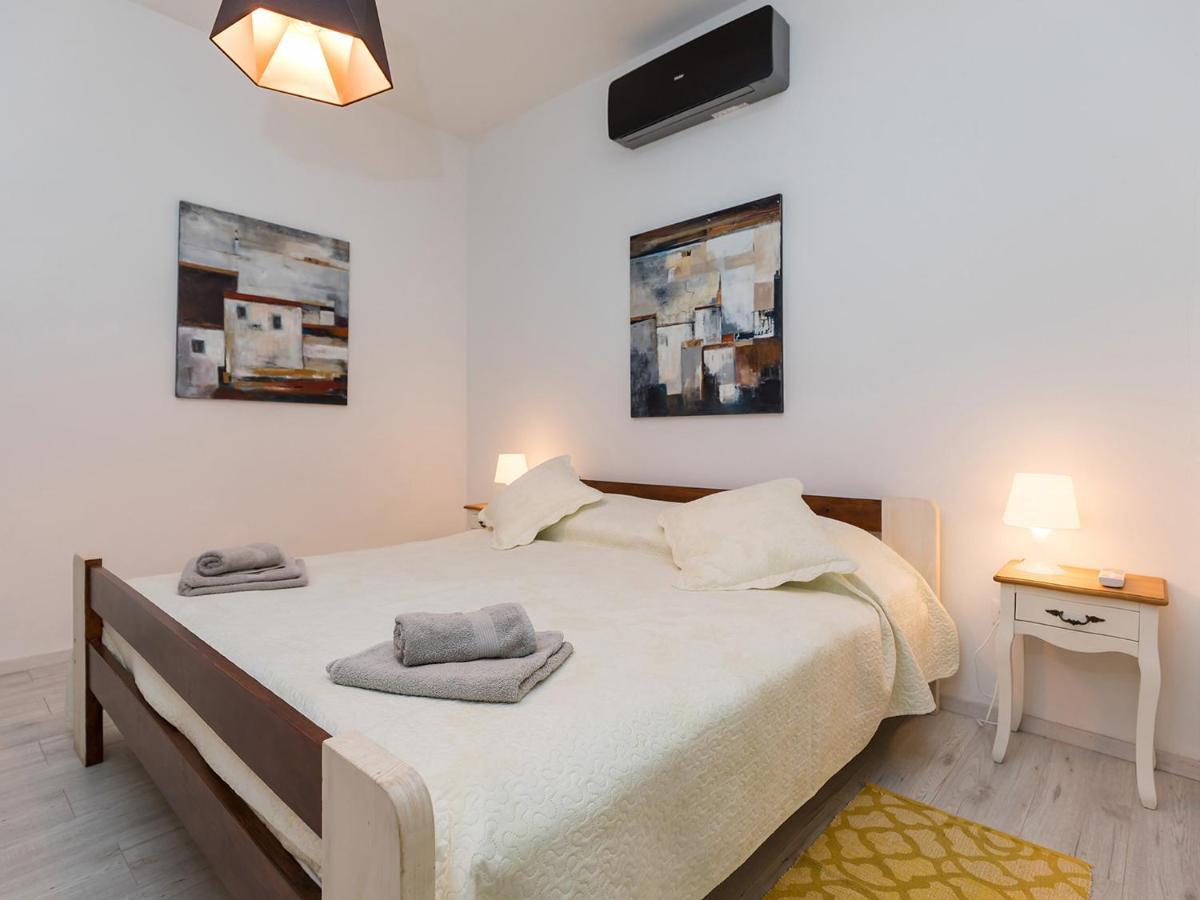 Design Apartment Novigrad Istria Esterno foto